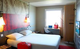 ibis Caen Porte De Bretagne